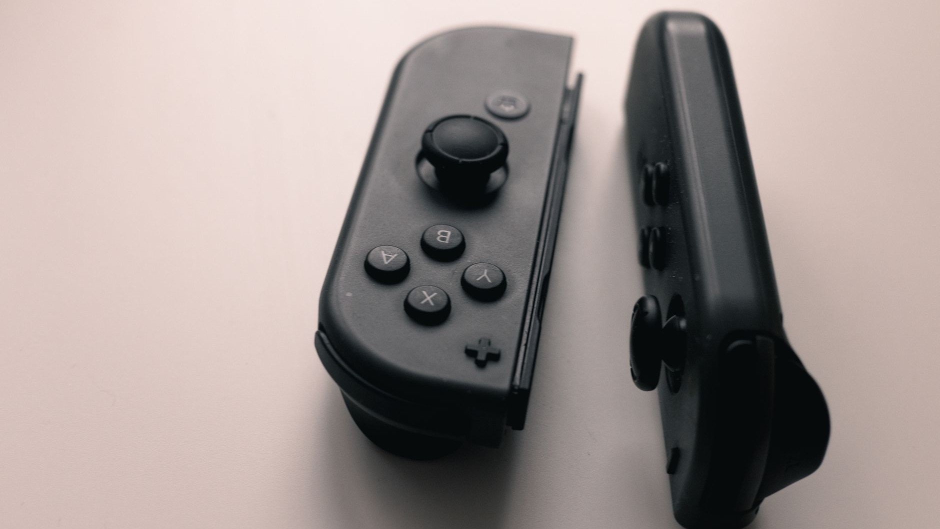 Fini le rachat d'une paire de Joy-Con dès que le personnage part tout seul : Nintendo Europe applique désormais cette règl...
